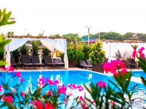 Бонжур отель