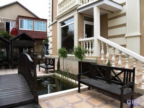 Rest Royally отель