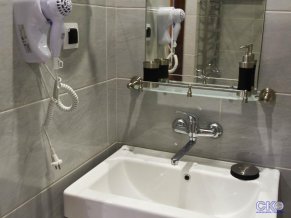 Rest Royally отель