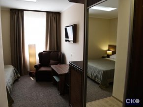 Rest Royally отель