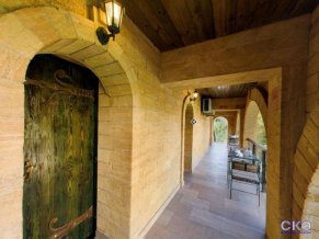 Аркале Вилла