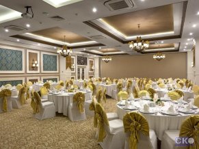 Karmir Resort and Spa