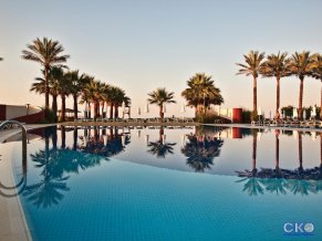 Cornelia De Luxe Resort