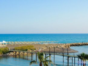 Cesars Temple De Luxe