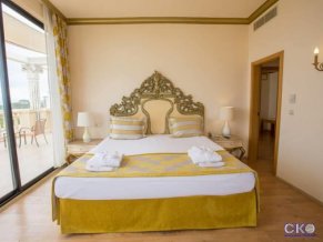 Cesars Temple De Luxe