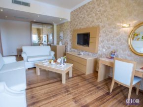 Cesars Temple De Luxe