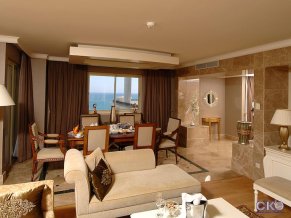 Delphin Diva Premiere