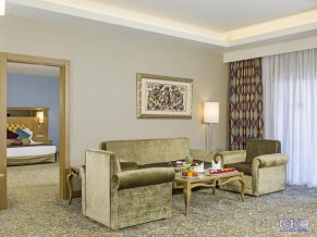 Royal Holiday Palace