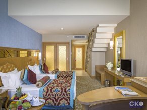 Royal Holiday Palace