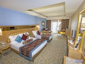 Royal Holiday Palace