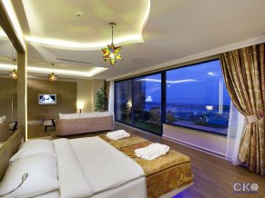 Granada Luxury Okurcalar