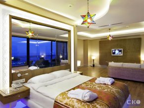 Granada Luxury Okurcalar