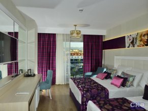 Azura Deluxe Resort and Spa