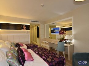 Azura Deluxe Resort and Spa