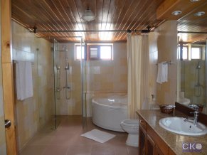 Vinh Suong Seaside Hotel and Resort