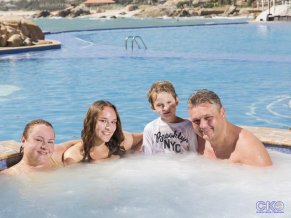 Rock Water Bay