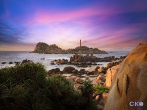 Rock Water Bay