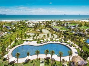 Cam Ranh Riviera Beach Resort & Spa 5*