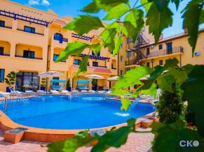 На Черноморской отель