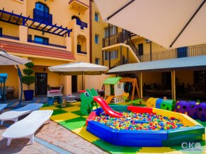 На Черноморской отель