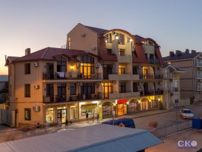 На Черноморской отель