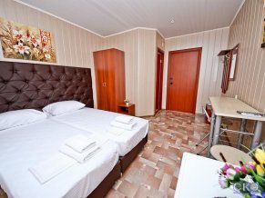 Золотая Чайка отель