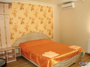 Нептун у реки Гостевой Дом