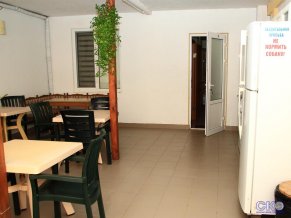 Нептун у реки Гостевой Дом