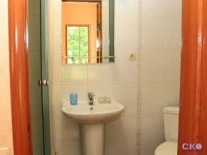 Нептун у реки Гостевой Дом