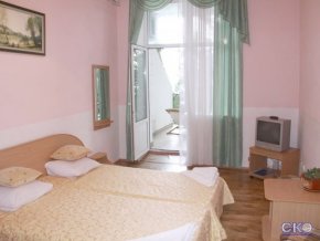 Юстас-Крым гостиничный комплекс