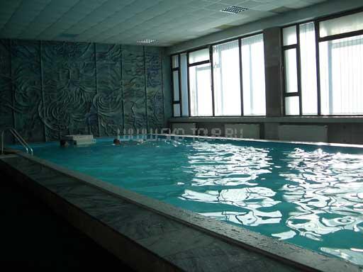 Закрытый бассейн