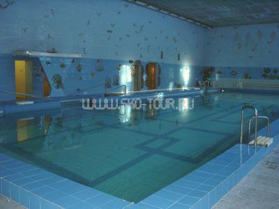Крытый бассейн