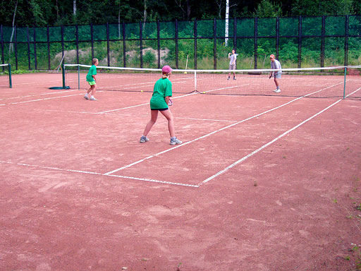 Теннисный корт