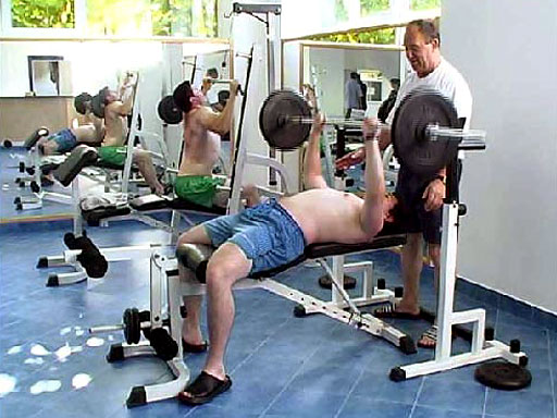 В спортзале