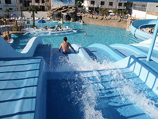 Аквапарк, площадью 1500 кв. м. СПА отель «Прометей клуб» Сочи Лазаревское