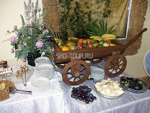 Шведский стол ресторана СПА отель «Прометей клуб» Сочи Лазаревское