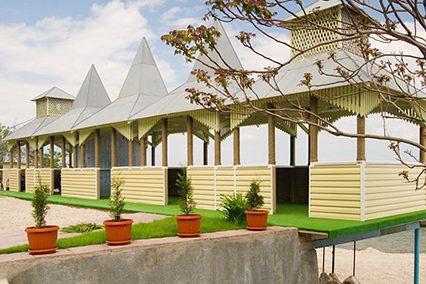 Беседка на пляже