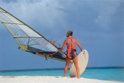 Отель Adaaran Club Rannalhi 4 *