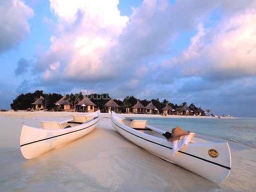Каноэ Отель Banyan Tree Maldives Vabbinfaru 5
