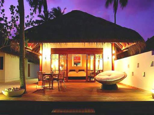 Deluxe Beach Bungalow