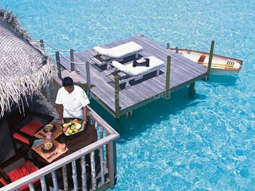 Вид на террасу Crusoe Residence